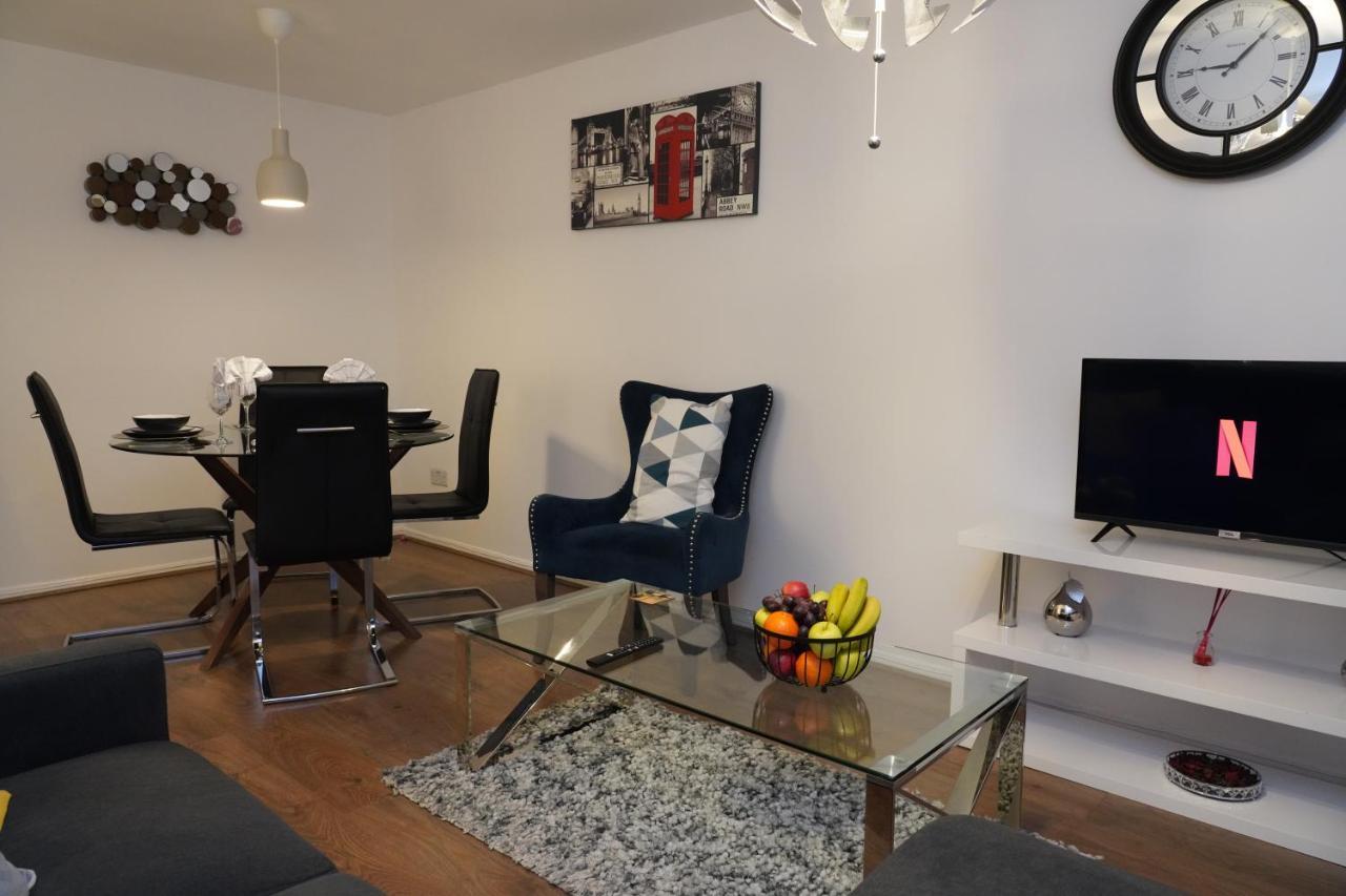 2Bedrm-4Guests-Parking-Nearstation Apartment Лондон Екстериор снимка