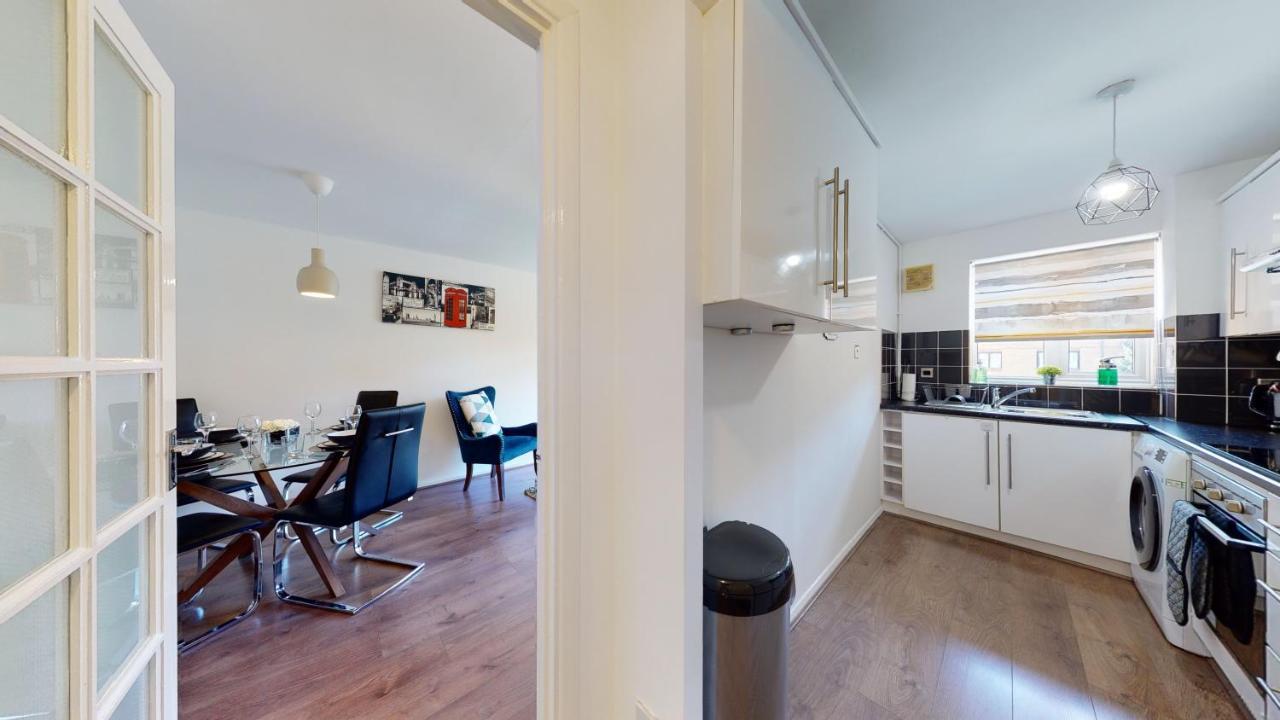2Bedrm-4Guests-Parking-Nearstation Apartment Лондон Екстериор снимка